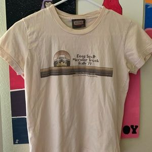 vintage looking t shirt